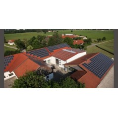 專業(yè)承接家用光伏屋頂安裝方案設(shè)計、電站施工建設(shè)、后期運行維護(hù)