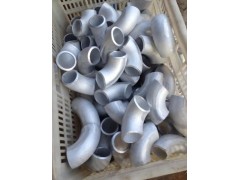 我廠專業(yè)生產(chǎn)合金彎頭，型號(hào)齊全，價(jià)格優(yōu)質(zhì)！